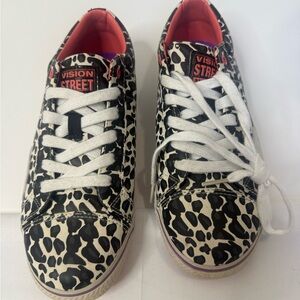 Vision Street Wear Men's Black and White Leopard Sneakers